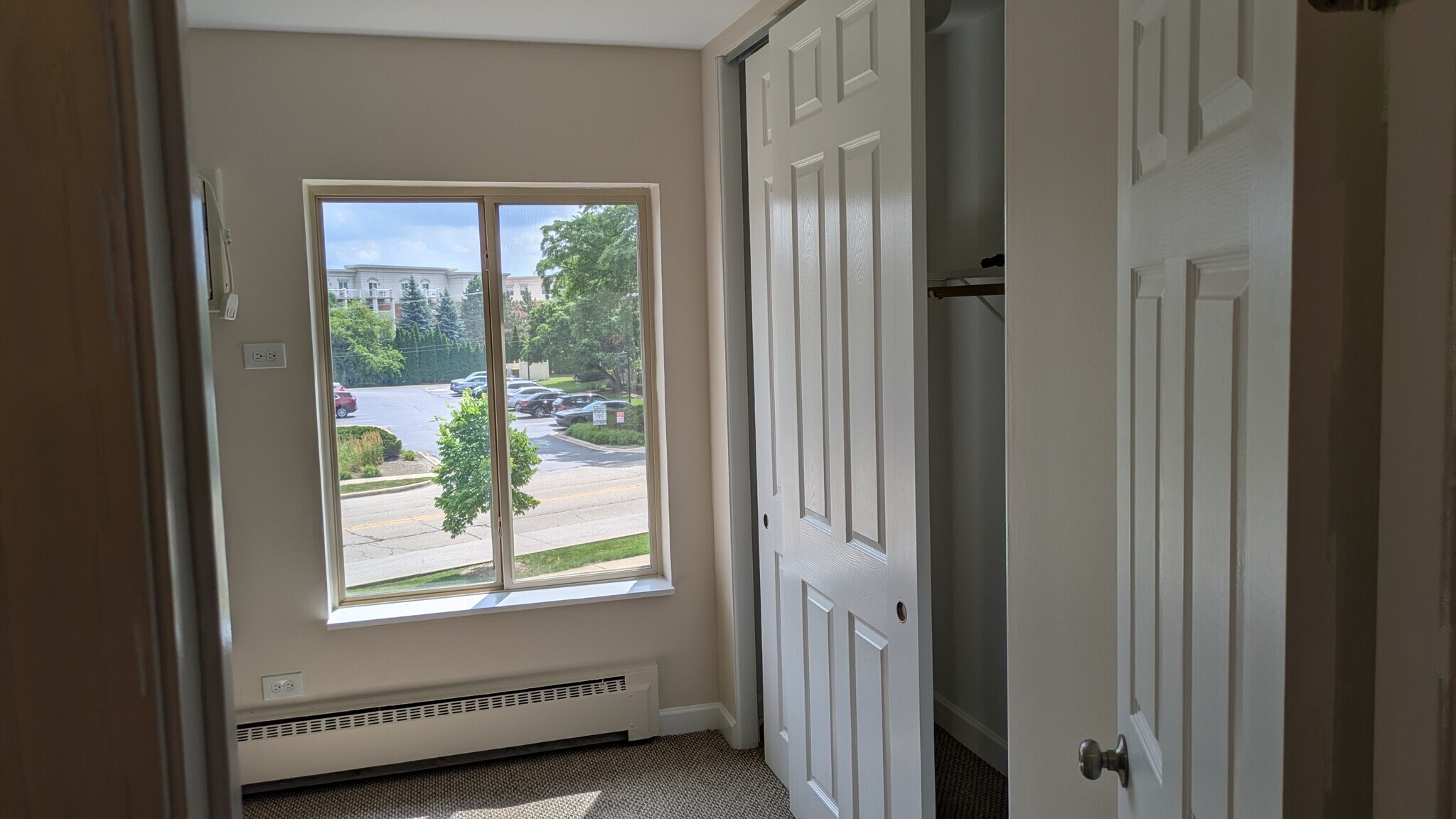 Building Photo - 2422 N Kennicott Dr
