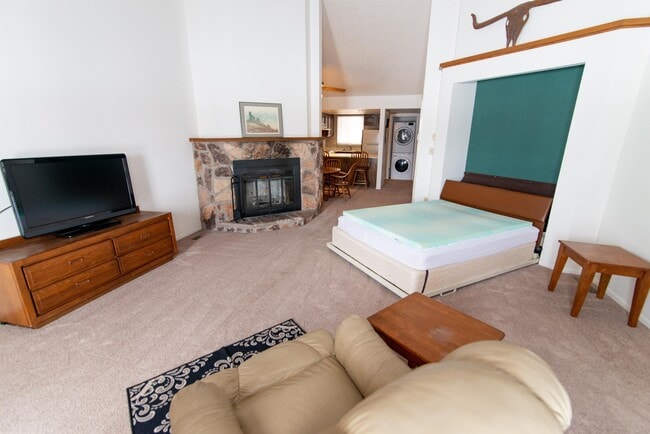 Building Photo - 247 Davis Cup Dr