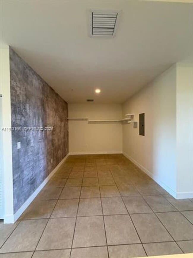 Building Photo - 7925 NW 104th Ave