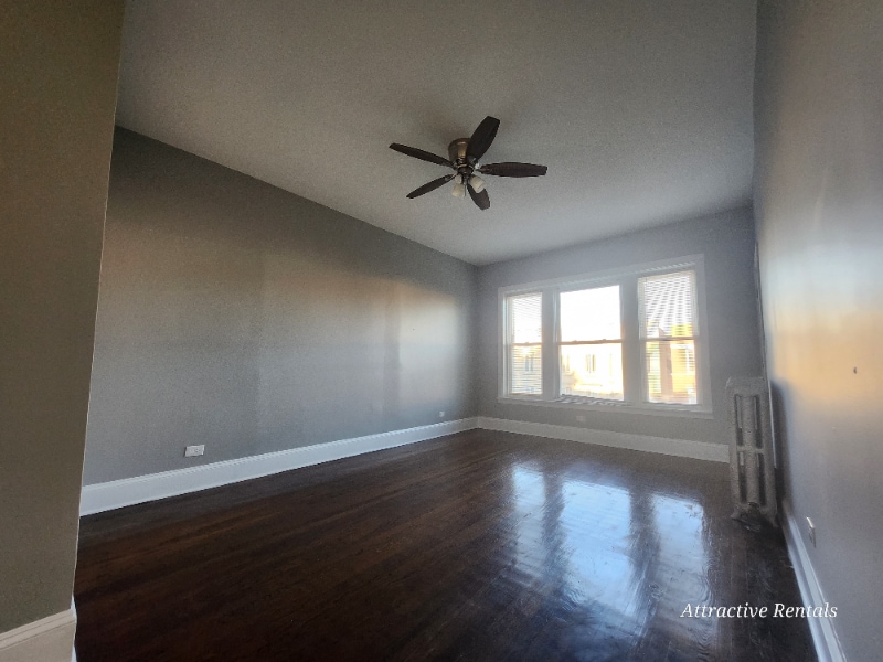 Building Photo - 4530 S Calumet Ave
