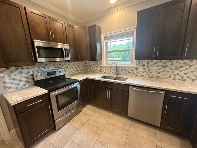 Building Photo - 514 Sapphire Dr