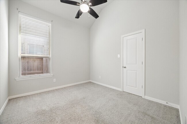 Building Photo - 28418 Asher Falls Ln