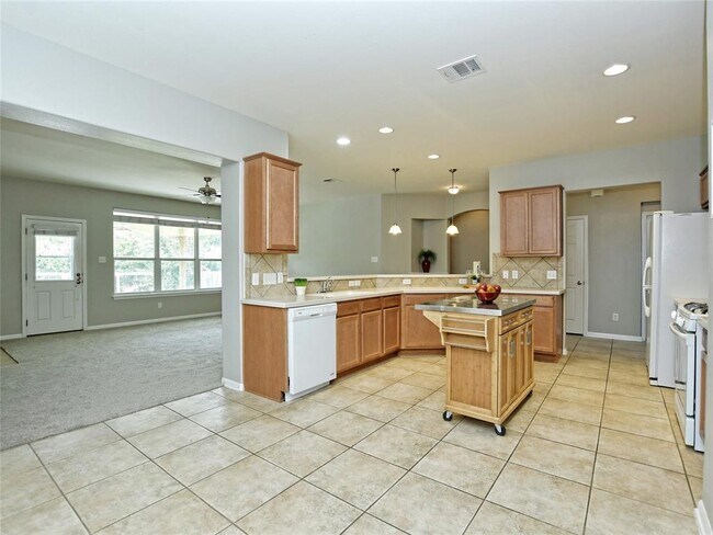 Building Photo - 4228 Rolling Water Dr