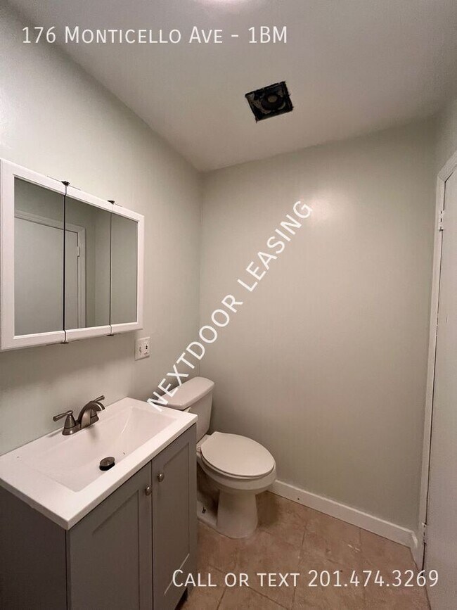 Building Photo - 176 Monticello Ave