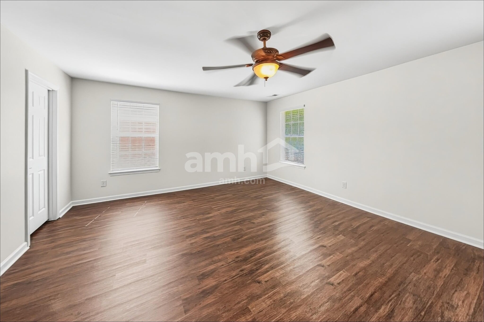 Building Photo - 7923 Suttonview Dr