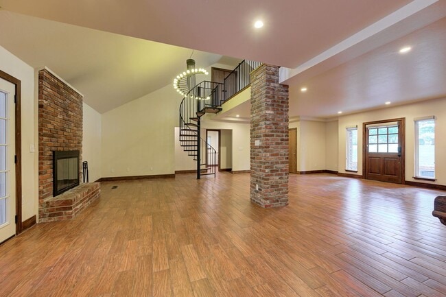 Building Photo - 2429 Cedar Oak Dr