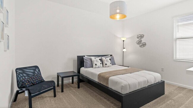 Building Photo - 1031 Splash Shot Pl