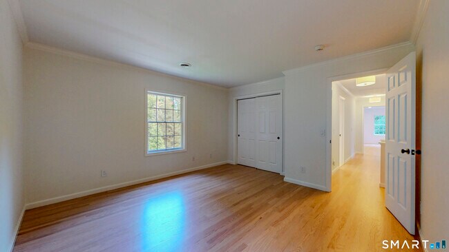 Building Photo - 463 White Oak Shade Rd