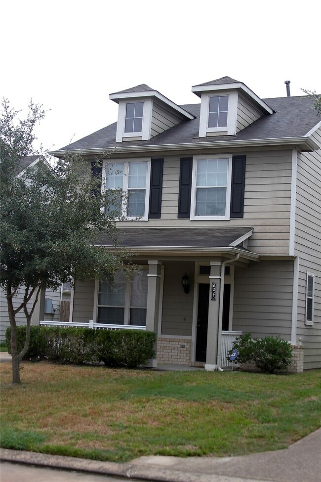 Building Photo - 6223 Gillian Park Dr