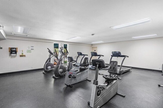 Building Photo - 111 Briny Ave