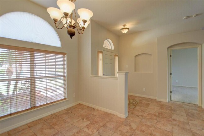 Building Photo - 1185 Dromin Ln