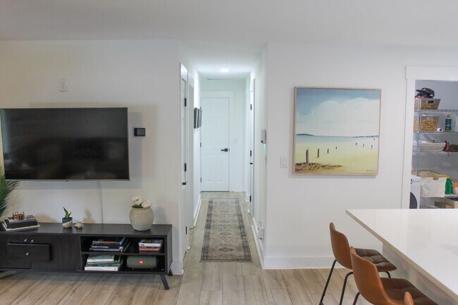 Building Photo - Renovated 3-Bedroom Single-Story Home with...