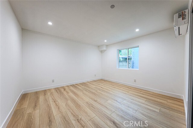 Building Photo - 1527 S Carmelina Ave