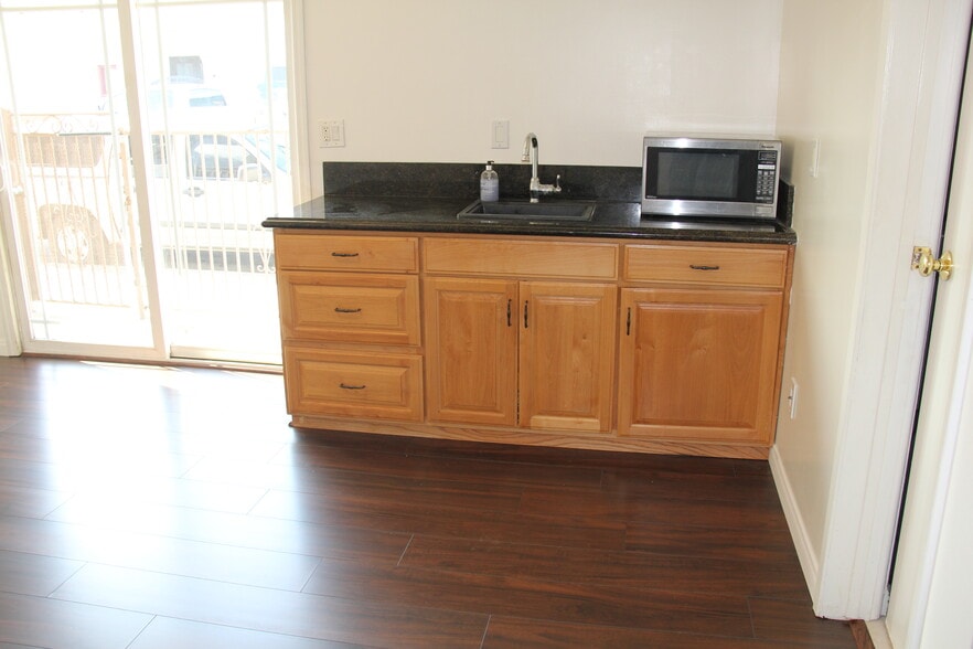 Building Photo - 2010 Pacific Ave