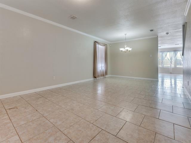 Building Photo - 740 Lovern St