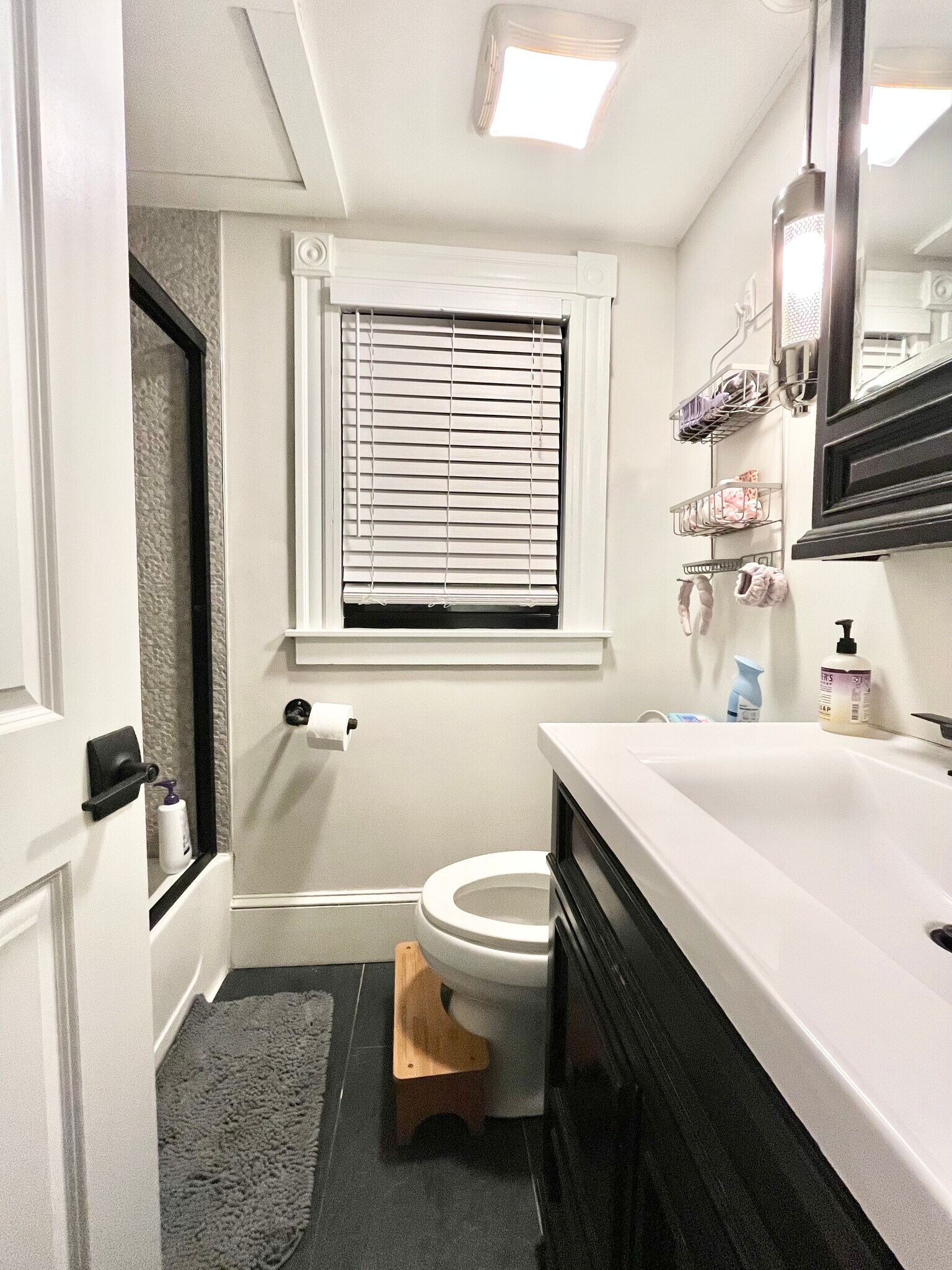 Building Photo - 1520 Tremont St