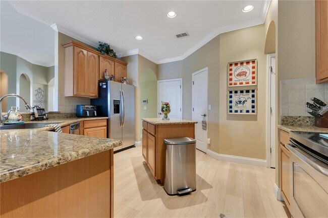 Building Photo - 16313 Birchwood Way
