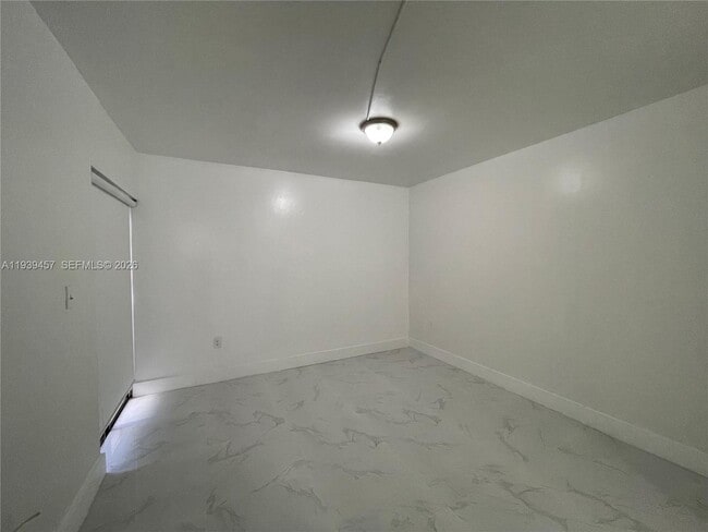 Building Photo - 7450 SW 153rd Pl