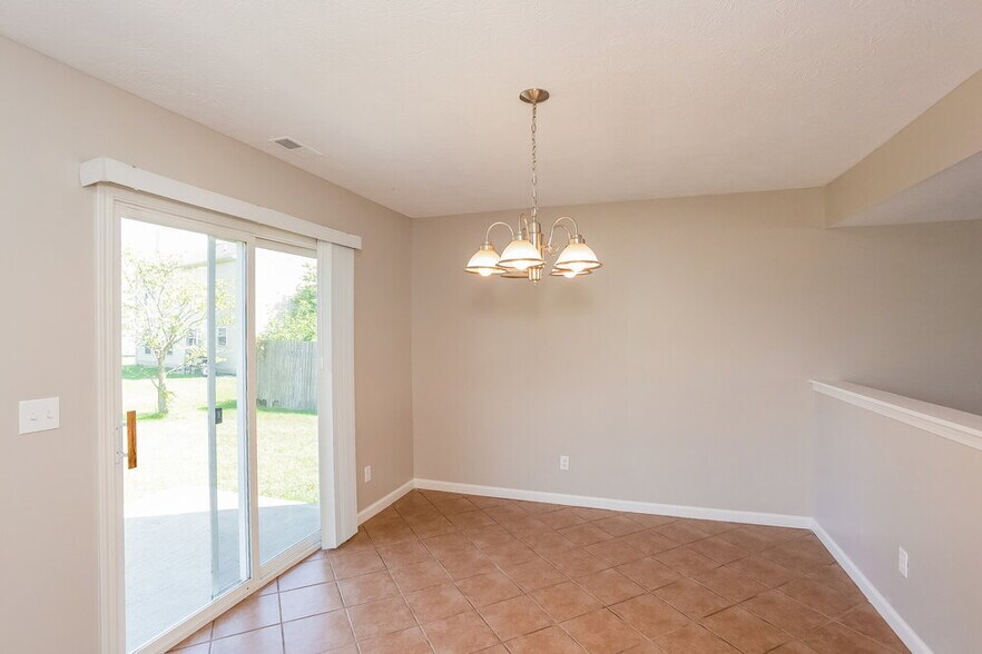 Building Photo - 12030 Bearsdale Dr