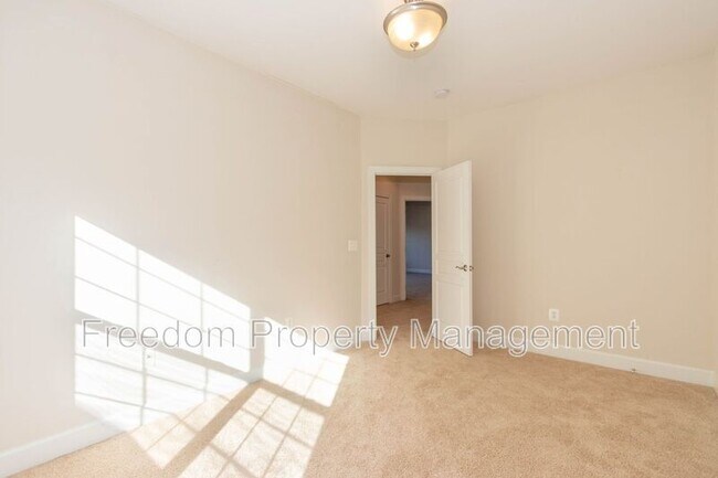Building Photo - 10774 Monocacy Way