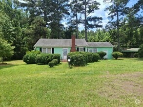 Building Photo - Quiet Country Living