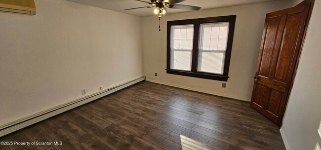 Building Photo - 228 2nd St