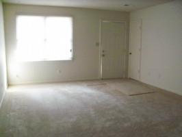 Building Photo - 424 N Linwood Ave