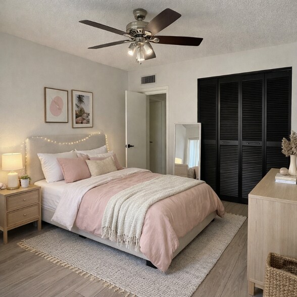 Building Photo - 2311 S Cypress Bend Dr