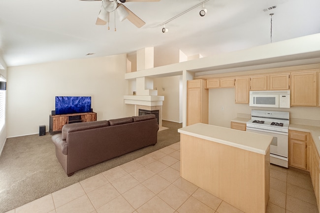 Building Photo - 39518 Chalfont Ln