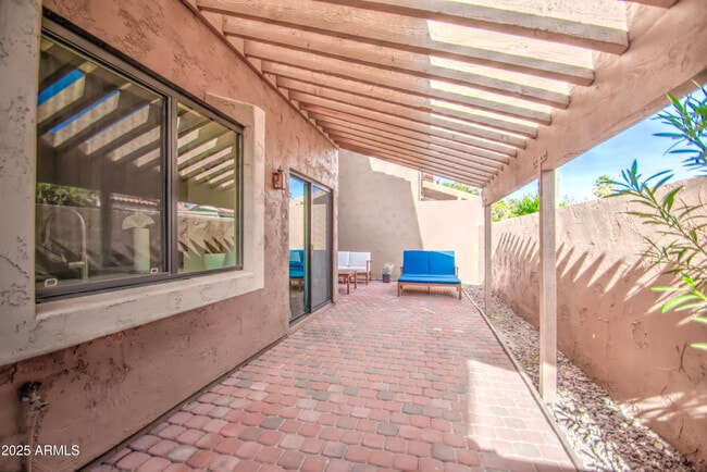 Building Photo - 5640 E Bell Rd