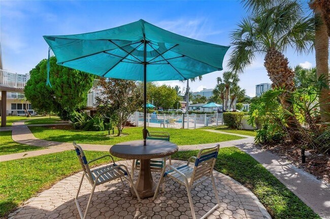 Building Photo - 3225 NE 16th St