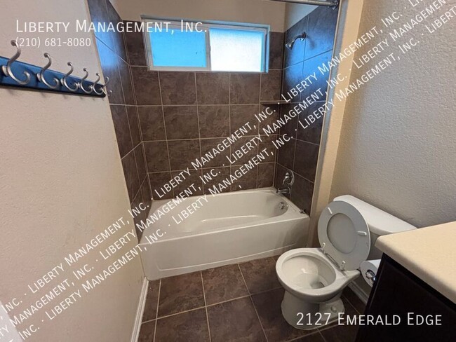 Building Photo - 2127 Emerald Edge