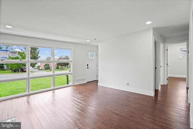 Building Photo - 750 Tydings Rd