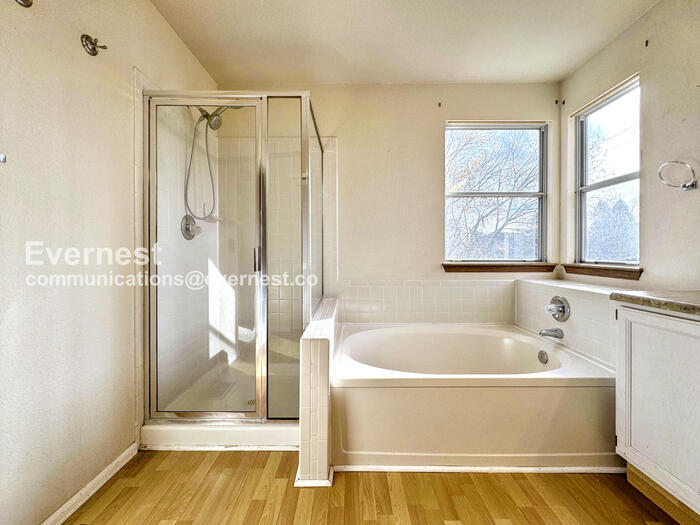 Building Photo - 18618 E Grand Cir