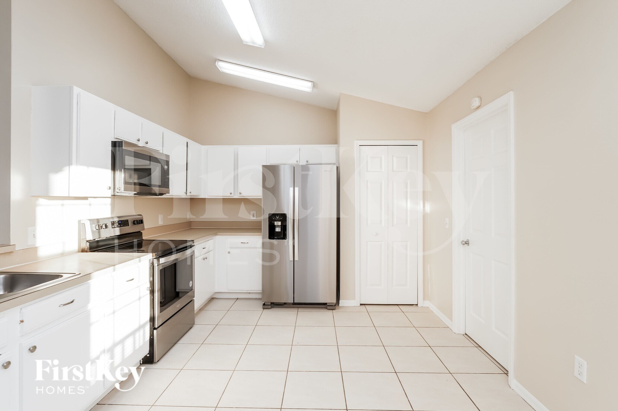 Building Photo - 2418 Peace Cir