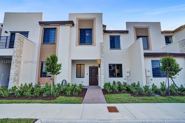 Building Photo - 2542 SE 29th Dr