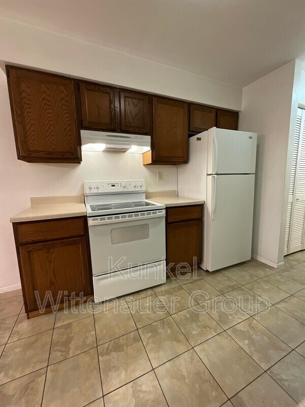 Building Photo - 23 Innsbruck Ln