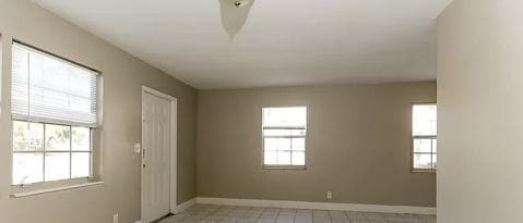 Building Photo - 4610 Pinewood Ave