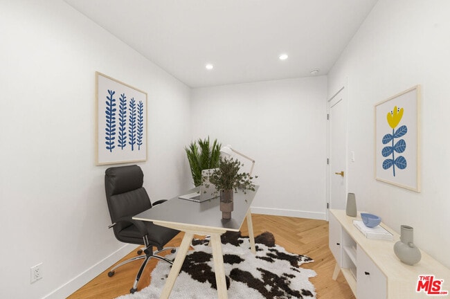 Building Photo - 6327 Babcock Ave