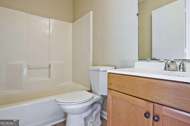 Building Photo - 3657 River Ridge Ct