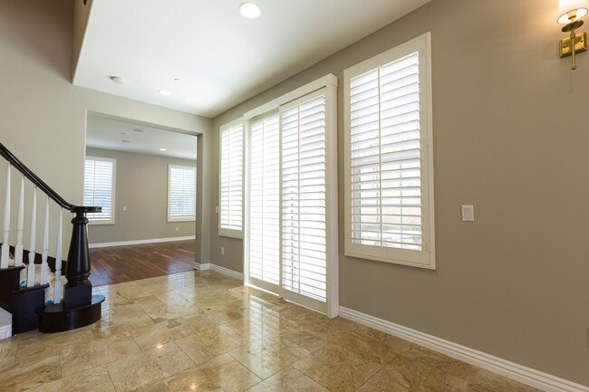 Building Photo - Single Family Golf Course Home for rent in...