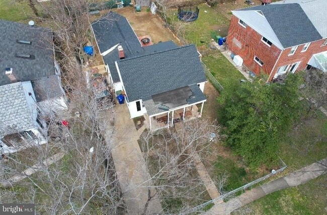 Building Photo - 2924 Virginia Ave
