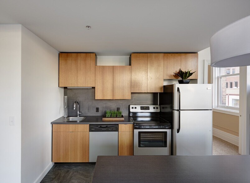 The Fleming Building 218 6th Des Moines IA 50309 Apartment Finder