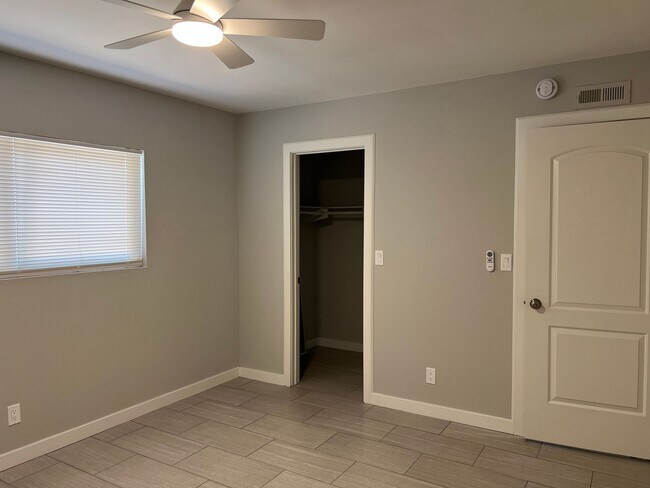 Building Photo - 3 Bedroom, 2 Bathroom