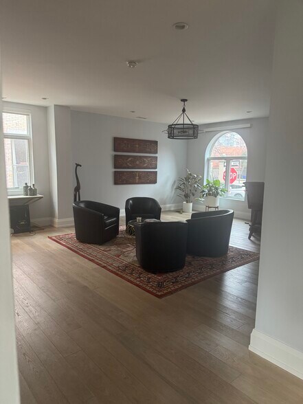 Building Photo - 230 S 3rd St