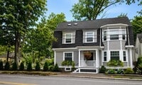 Building Photo - 247 Hale St