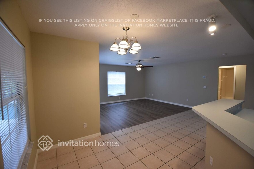 Building Photo - 147 Quiet Oak Ct