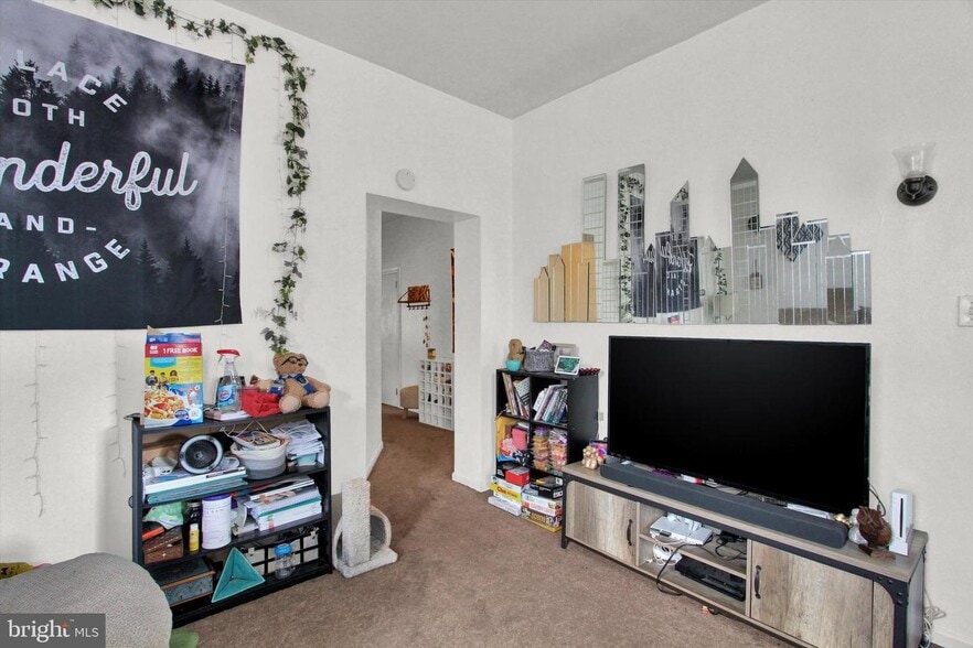 Building Photo - 163 N Washington St