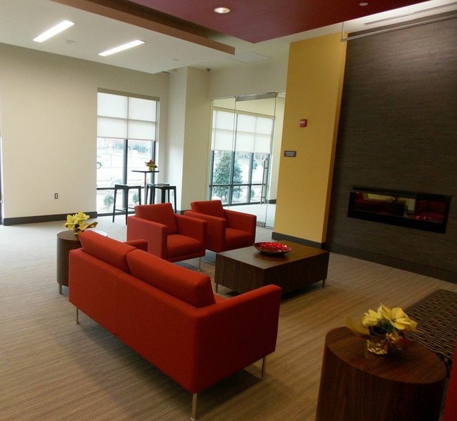 Interior Photo - The Severna on K