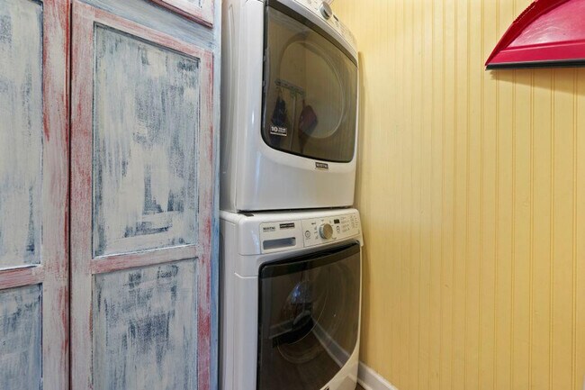 Building Photo - 1748 Malone Ln